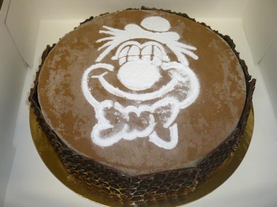 Gâteau glacé avec décoration "tête de clown"